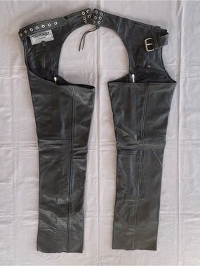 Unik Premium Black Leather Chaps With Buckle Size S rear corset style lace